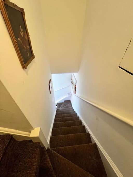 Bright, First Floor, One Bedroom Flat In Wimborne