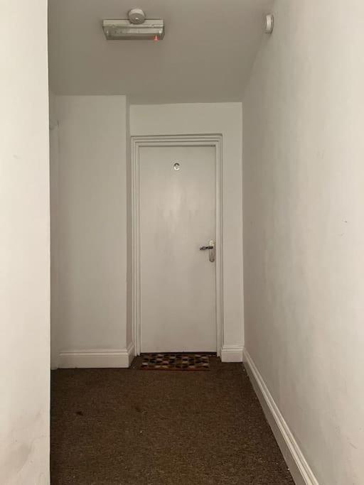 Apartment Bright, First Floor, One Bedroom Flat In Wimborne Wimborne Minster