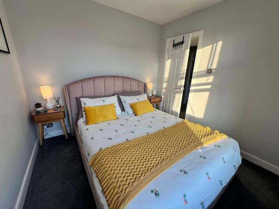 Bright, First Floor, One Bedroom Flat In Wimborne Apartment Wimborne Minster