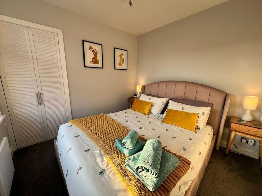 Bright, First Floor, One Bedroom Flat In Wimborne Apartment Wimborne Minster