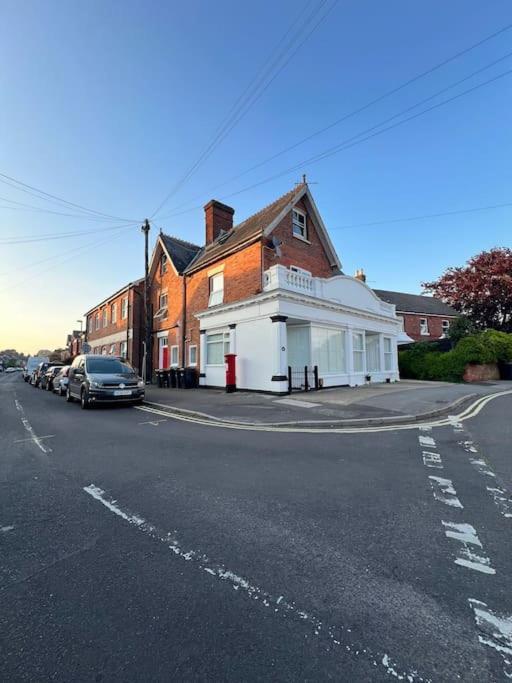 Apartment Bright, First Floor, One Bedroom Flat In Wimborne *