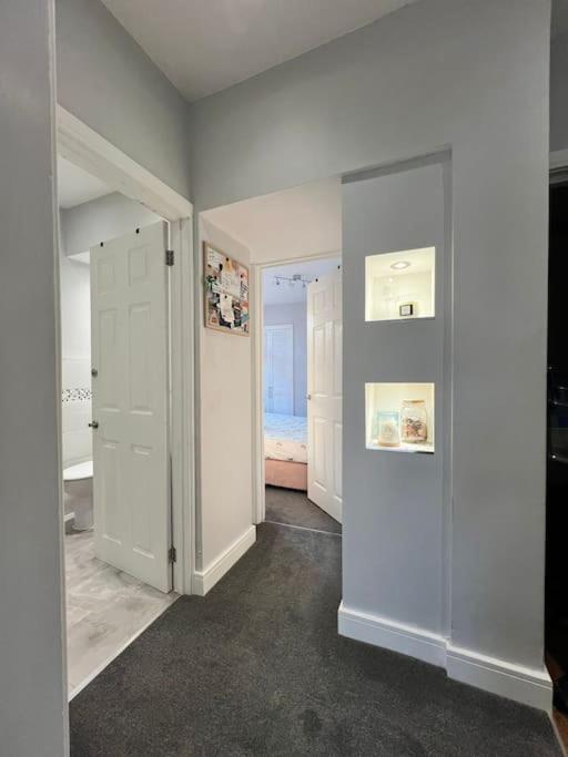 Bright, First Floor, One Bedroom Flat In Wimborne Apartment